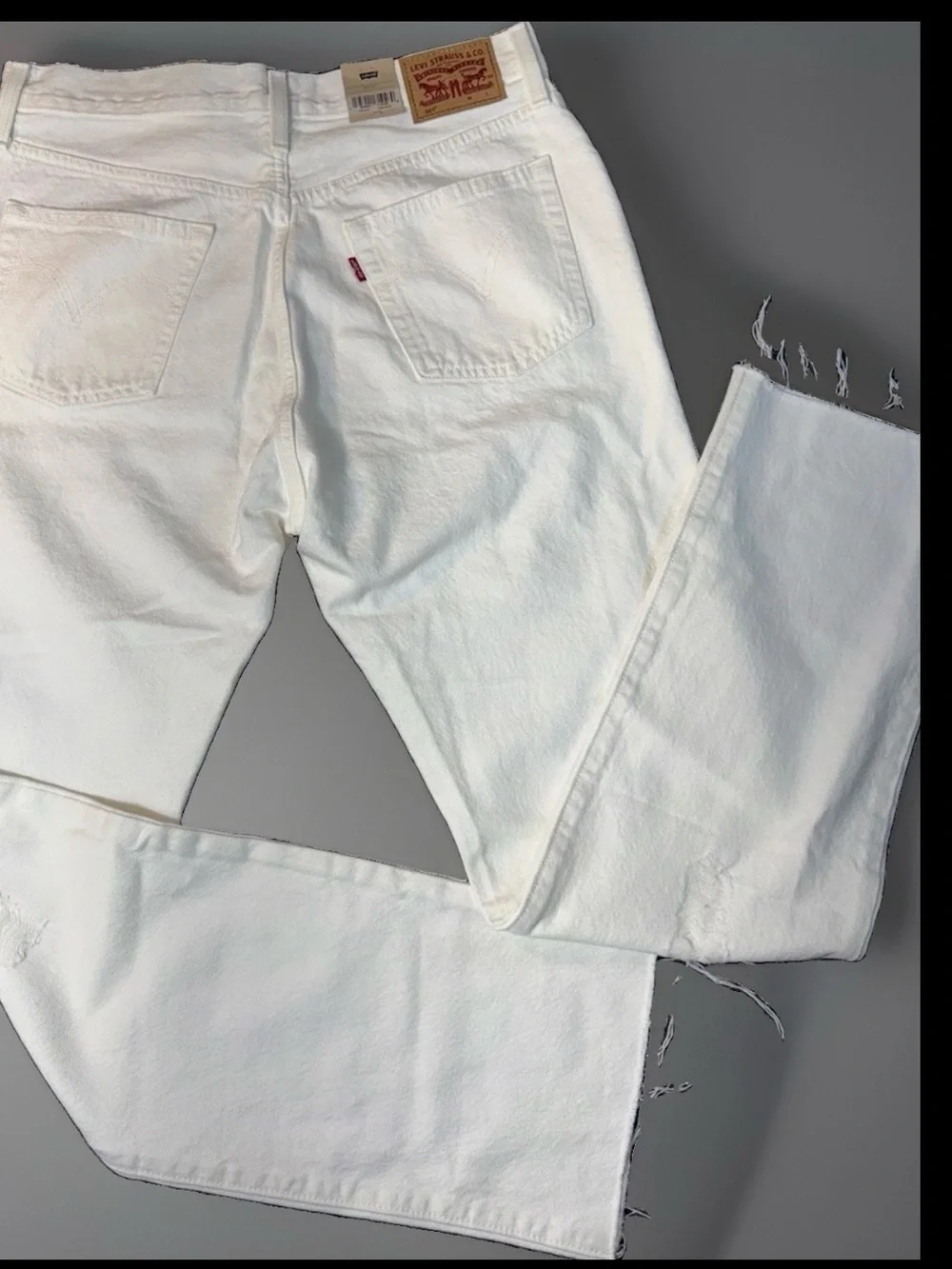 Levi's White Distressed Straight Leg Jeans with Raw Hem Mens 31x30